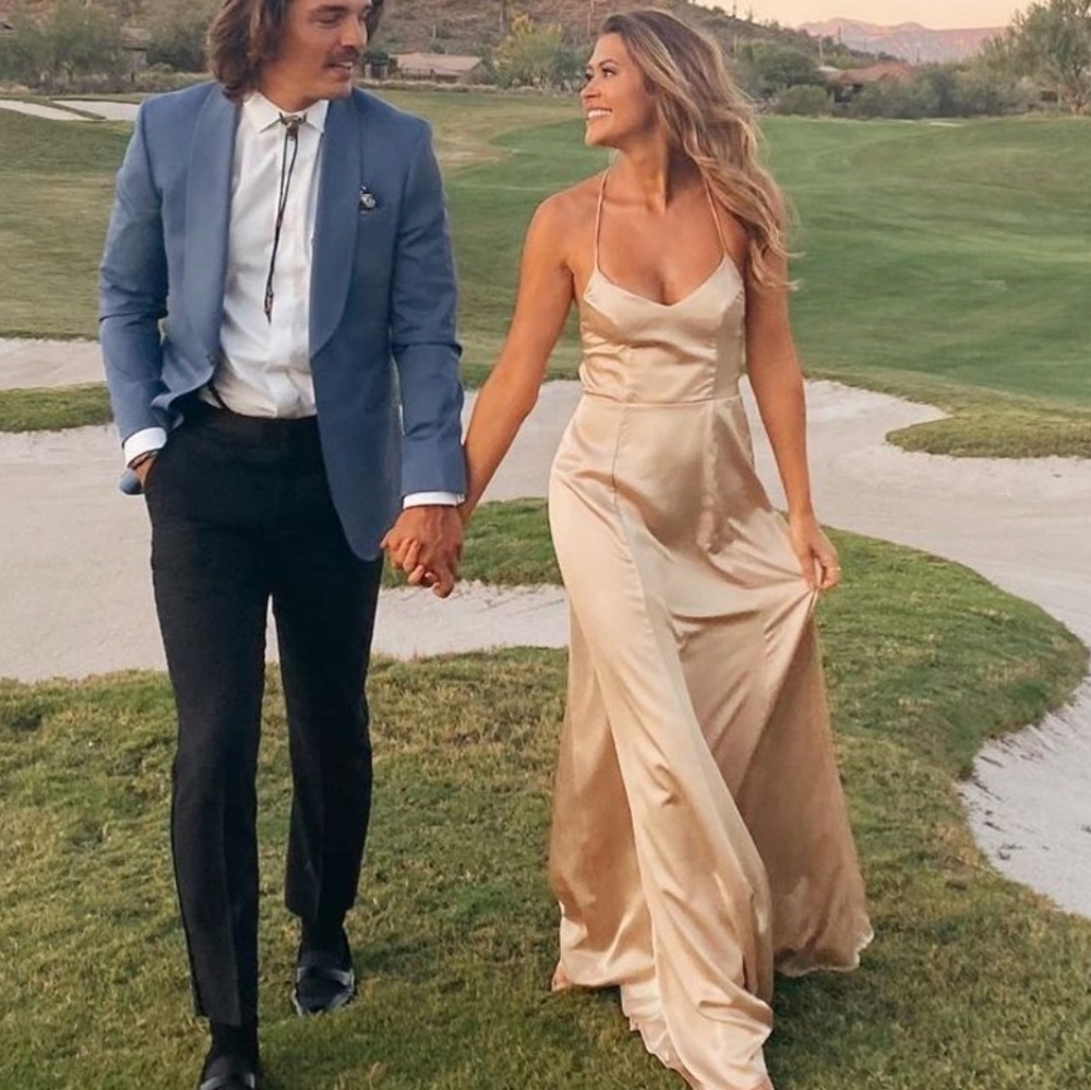 Show me your MuMu Godshaw Goddess Gown champagne